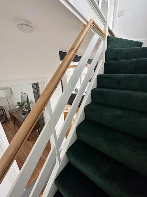 Stylish Unique 3 Bedroom House Χέιστινγκς Εξωτερικό φωτογραφία